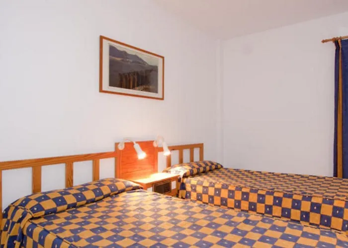 Costa Volcan & מלון דירות