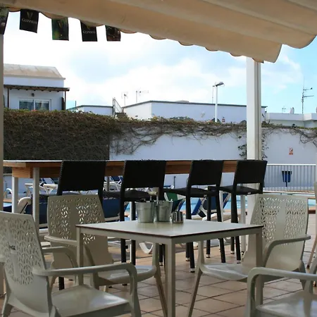 Lägenhetshotell Costa Volcan & Puerto del Carmen (Lanzarote)